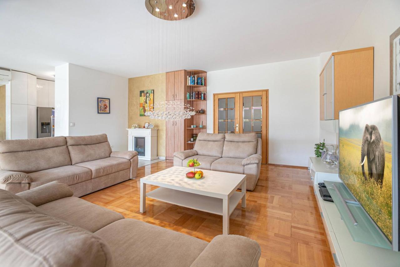 Apartment Relax Whit Big Terrace 170M2 Near The Beach Split Eksteriør bilde